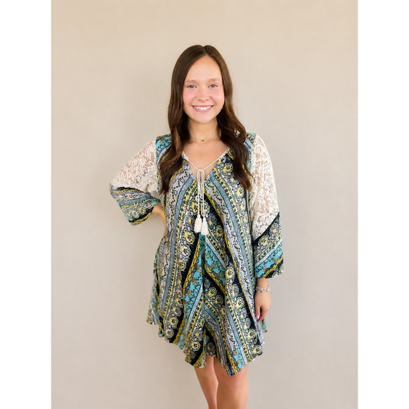 Umgee Dresses & Skirts - Umgee Tunic Mini Dress Sz S Babydoll Lace Bell Sleeve Blue Boho Peasant Flowy